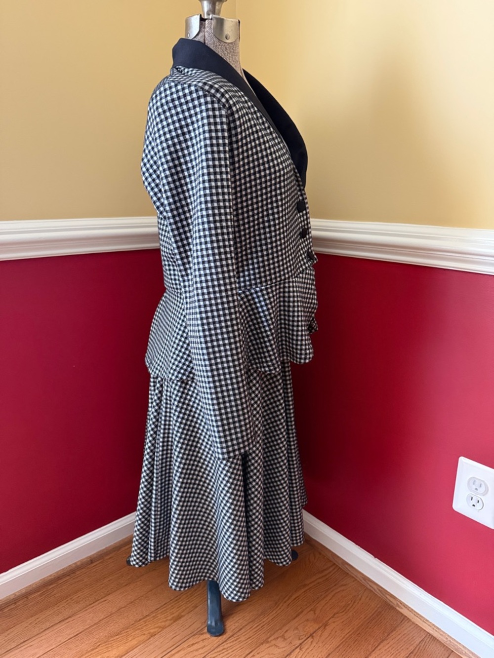 Heart of Haute B&W Checked Suit - L/XL - Picture 3 of 8